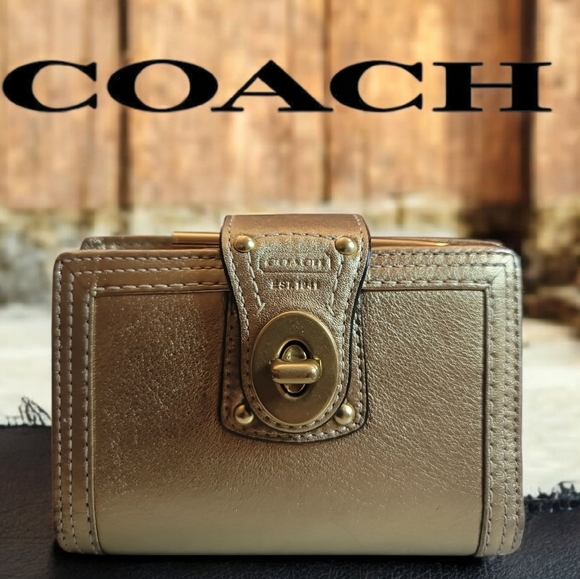 Coach VTG Address Book Folio Gold Leather Bifold Turn Lock Wallet - Picture 1 of 15